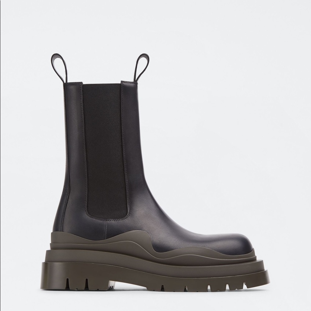 BOTTEGA VENETA TIRE BOOTS SIZE 45 in Black/Camping Green
